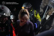 Иллюстрация к новости Город Запорожье вновь атаковали российские дроны: из-под завалов дома спасли человека